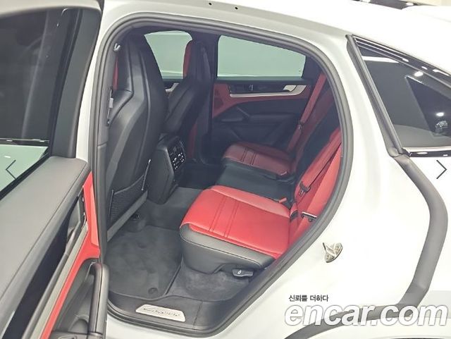 Porsche Cayenne 2025 — photo 12