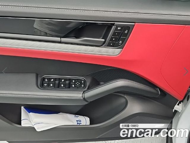 Porsche Cayenne 2025 — photo 17