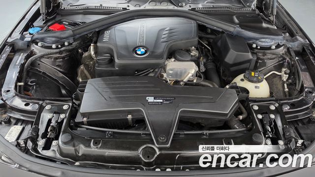 BMW 3-Series 2018 — photo 6