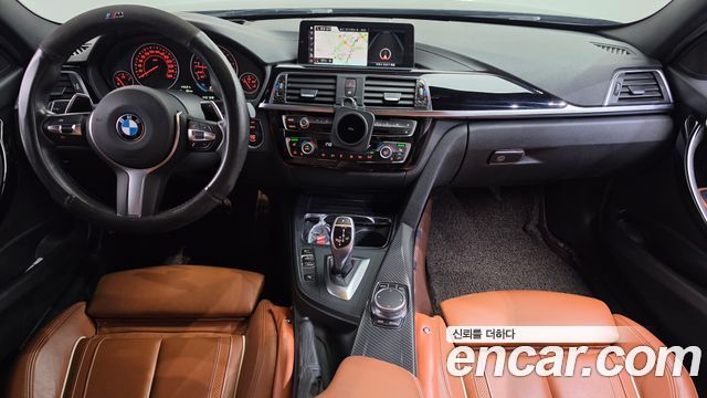 BMW 3-Series 2018 — photo 10