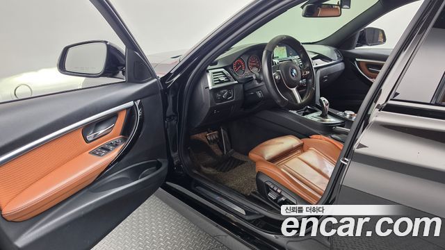 BMW 3-Series 2018 — photo 13