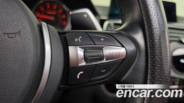 BMW 3-Series 2018 — photo 30