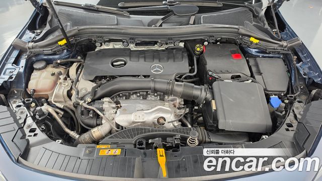 Mercedes-Benz GLA-Class 2021 — photo 6