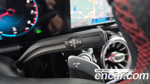 Mercedes-Benz GLA-Class 2021 — photo 12