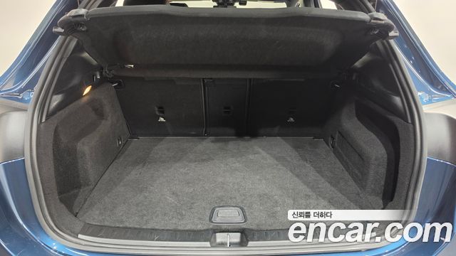 Mercedes-Benz GLA-Class 2021 — photo 25