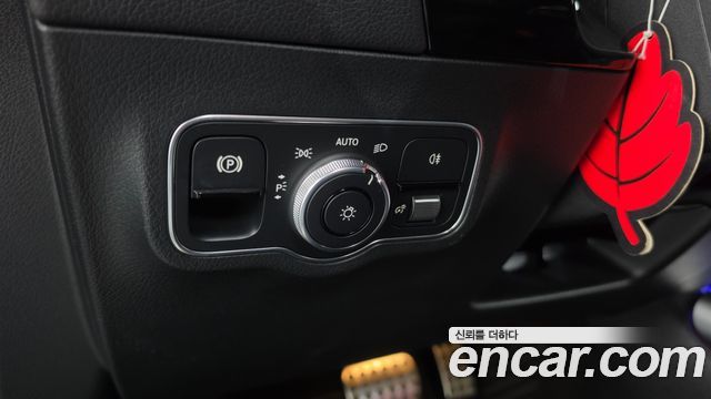 Mercedes-Benz GLA-Class 2021 — photo 29