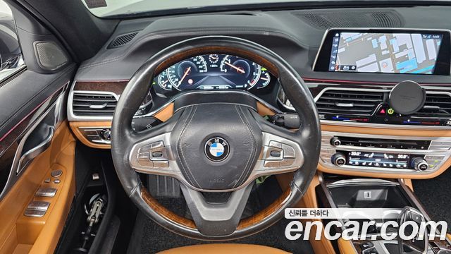 BMW 7-Series 2016 — photo 19