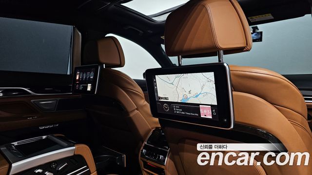 BMW 7-Series 2016 — photo 42