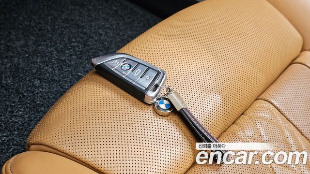 BMW 7-Series 2016 — photo 46