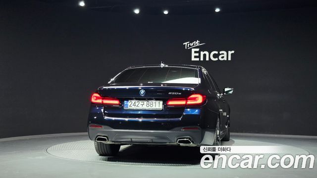 BMW 5-Series 2023 — photo 4