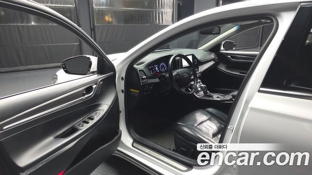 Hyundai Grandeur 2018 — photo 13