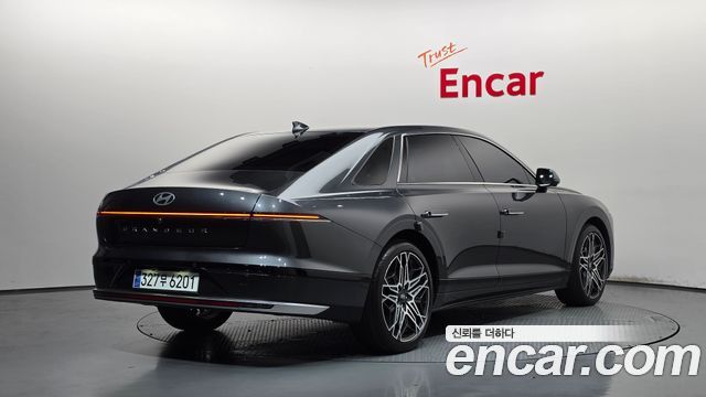 Hyundai Grandeur 2023 — photo 2
