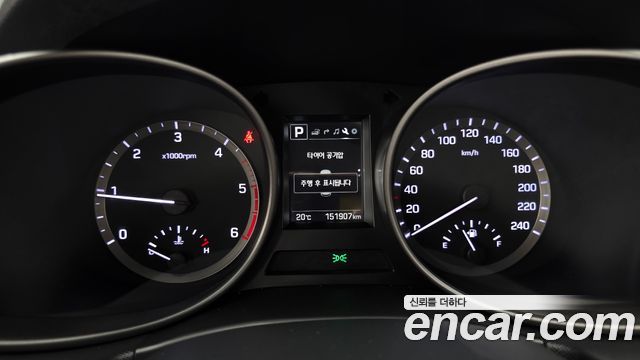 Hyundai Santafe 2016 — photo 11