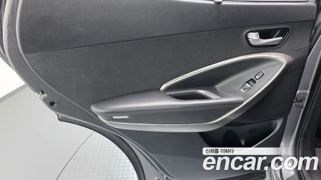 Hyundai Santafe 2016 — photo 15