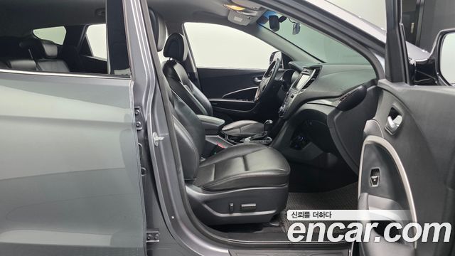 Hyundai Santafe 2016 — photo 16