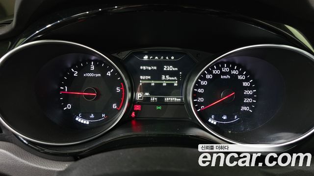 Kia Canival 2015 — photo 8