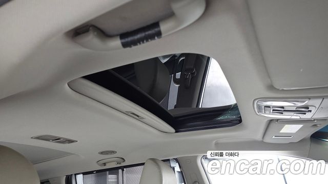 Kia Canival 2015 — photo 18