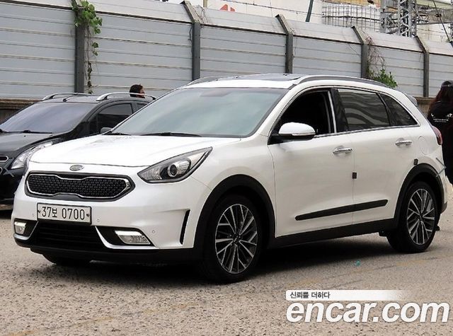Kia Niro 2017 — photo 3