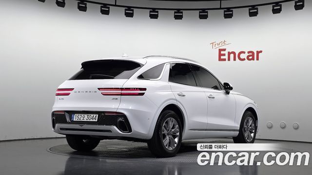 Genesis GV70 2022 — photo 2