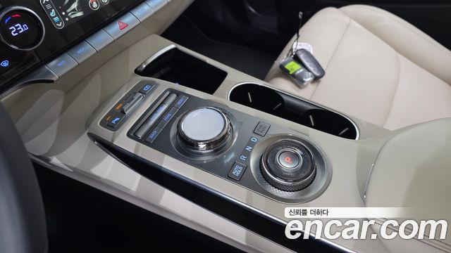 Genesis GV70 2022 — photo 9