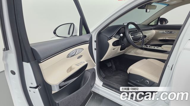 Genesis GV70 2022 — photo 10