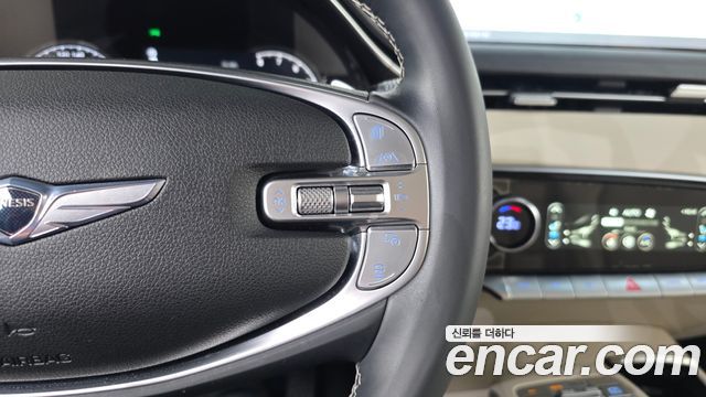 Genesis GV70 2022 — photo 16