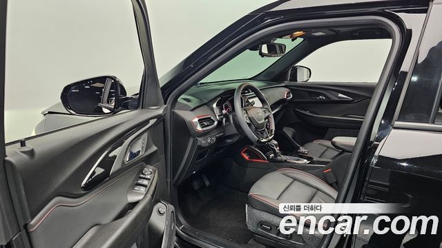 Chevrolet Korea Trailblazer 2022 — photo 13