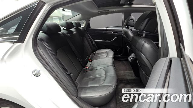 Hyundai Sonata 2016 — photo 17