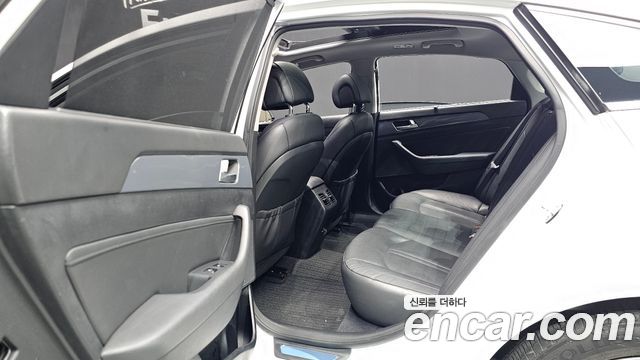 Hyundai Sonata 2016 — photo 18