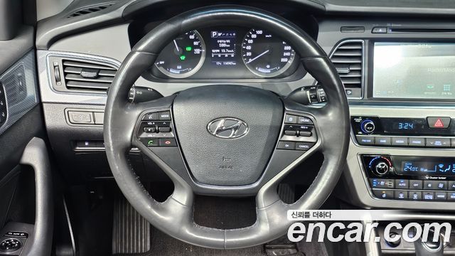 Hyundai Sonata 2016 — photo 22