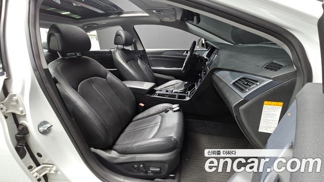Hyundai Sonata 2016 — photo 16