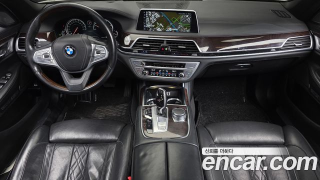 BMW 7-Series 2016 — photo 7
