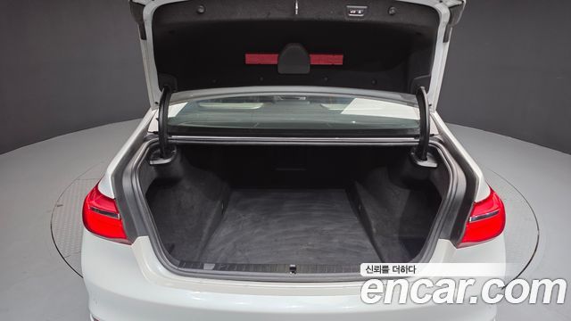 BMW 7-Series 2016 — photo 20