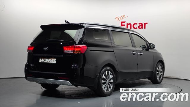 Kia Canival 2018 — photo 2