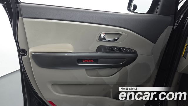 Kia Canival 2018 — photo 14