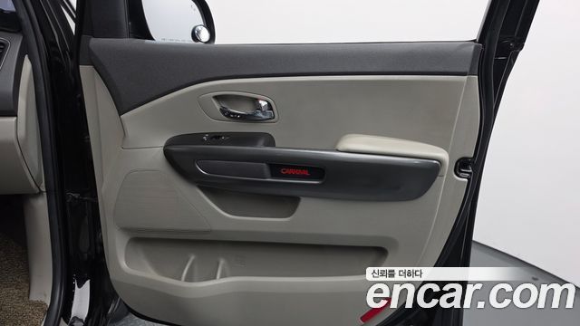 Kia Canival 2018 — photo 15