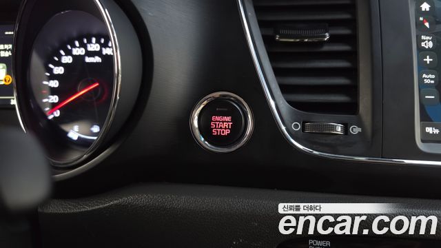 Kia Canival 2018 — photo 28