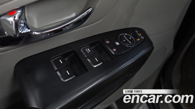 Kia Canival 2018 — photo 30