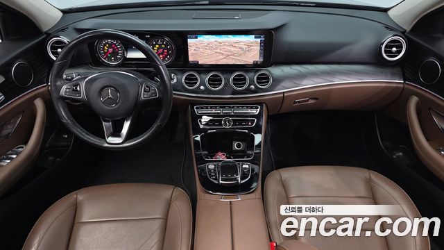 Mercedes-Benz E-Class 2018 — photo 7