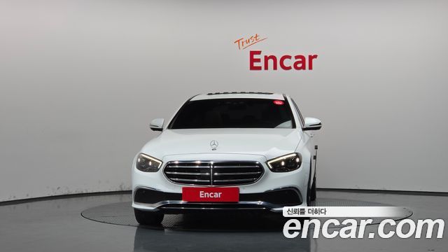 Mercedes-Benz E-Class 2021 — photo 3