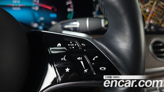 Mercedes-Benz E-Class 2021 — photo 22