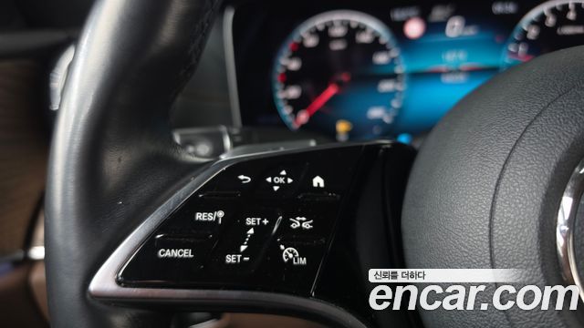 Mercedes-Benz E-Class 2021 — photo 23