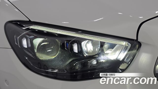 Mercedes-Benz E-Class 2021 — photo 8