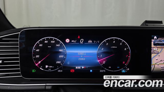 Mercedes-Benz GLE-Class 2025 — photo 11
