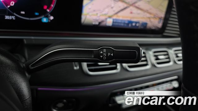 Mercedes-Benz GLE-Class 2025 — photo 12