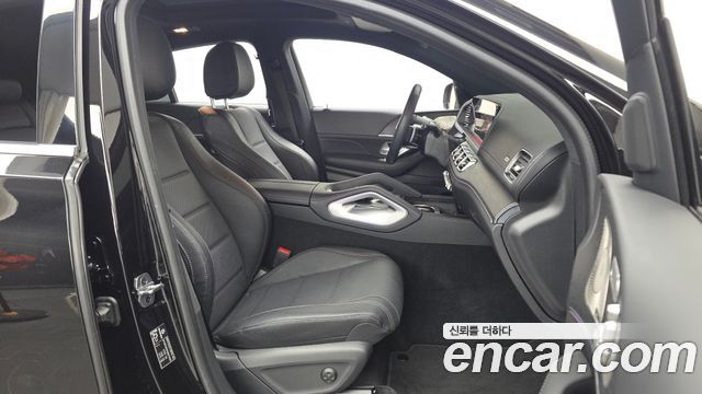 Mercedes-Benz GLE-Class 2025 — photo 17