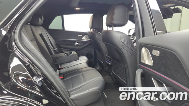 Mercedes-Benz GLE-Class 2025 — photo 18