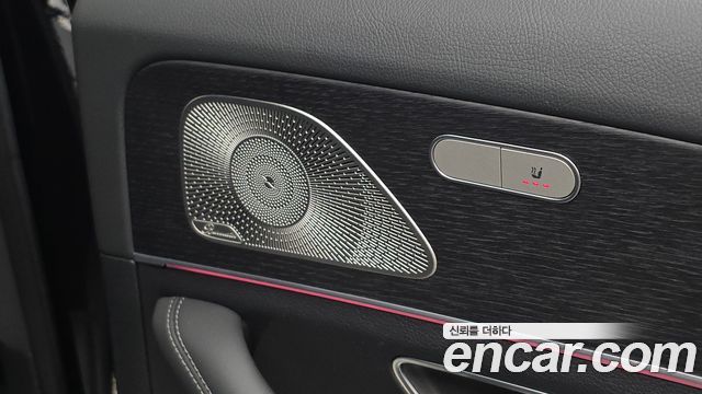 Mercedes-Benz GLE-Class 2025 — photo 25