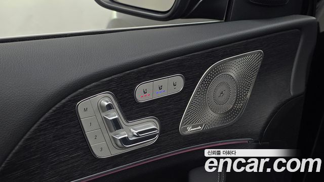 Mercedes-Benz GLE-Class 2025 — photo 27