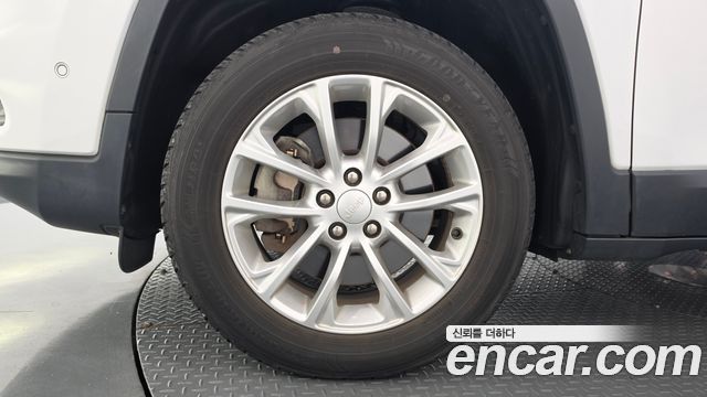 Jeep Cherokee 2019 — photo 5